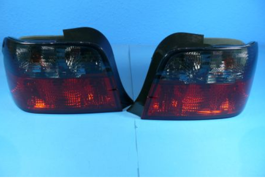 Reflektoren für Rücklichter BMW E36 Compact?